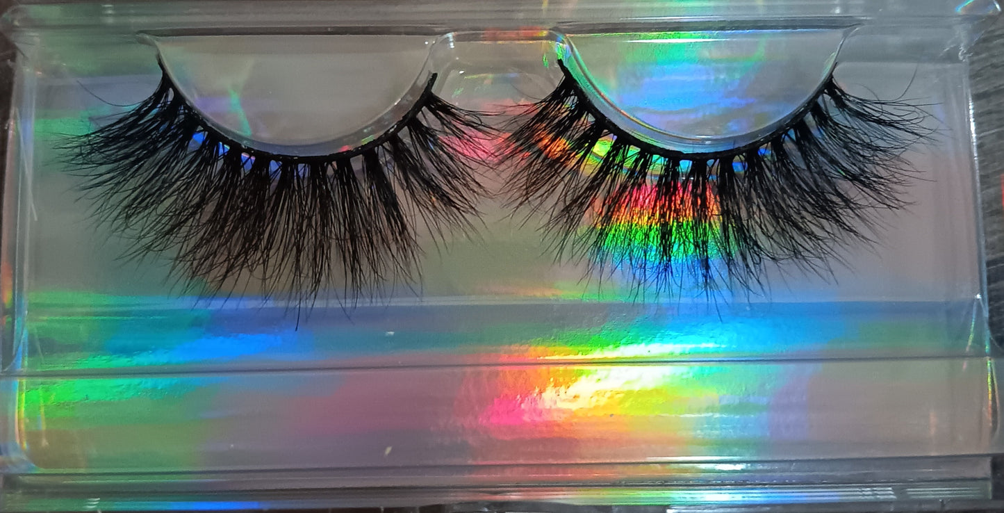 Natural look lashes